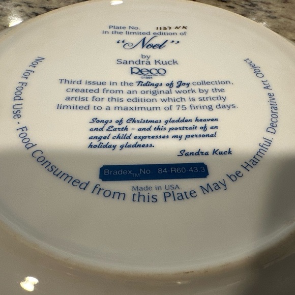 Noel Collector Plate by Sandra Kuck - Tidings of Joy Series 3rd Issue - 1994 - Picture 7 of 8